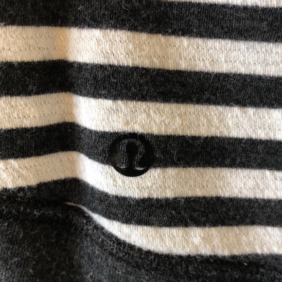 Lululemon In A Cinch Long Sleeve Tee Reversible - Picture 5 of 11